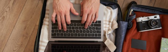 Nomadismo digital, una tendencia que llama la atención de los emprendedores Nómada digital haciendo la maleta